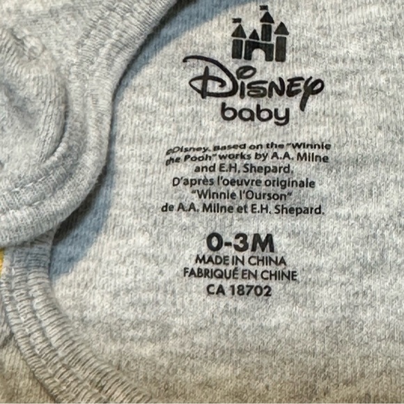 Disney - Winnie the Pooh - Gray and Yellow Bodysuit/onesies - Picture 2 of 4